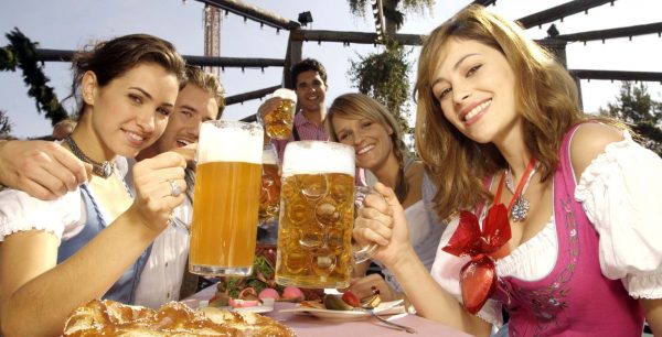 Oktoberfest-Girls-Full-HQ-Images-Free-Download-600x306